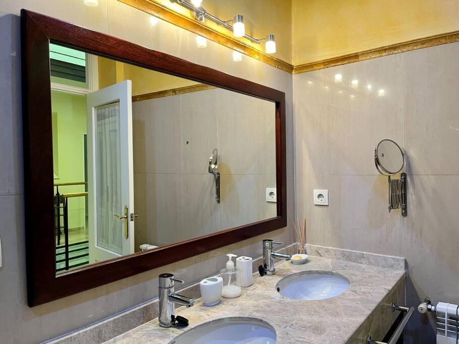Apartamento Suite Alameda De Hercules Sevilla Dış mekan fotoğraf
